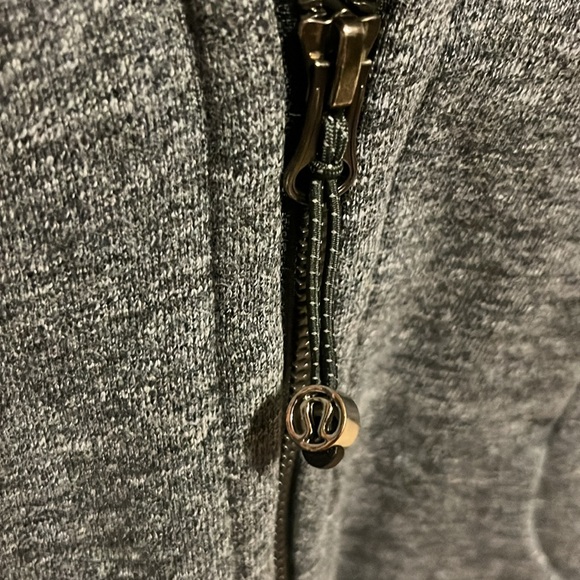 Lululemon Jacket Size 6 - Picture 3 of 4
